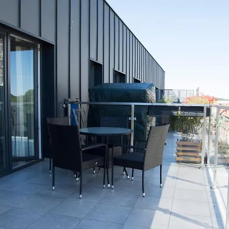 - Centrum Apartmán
